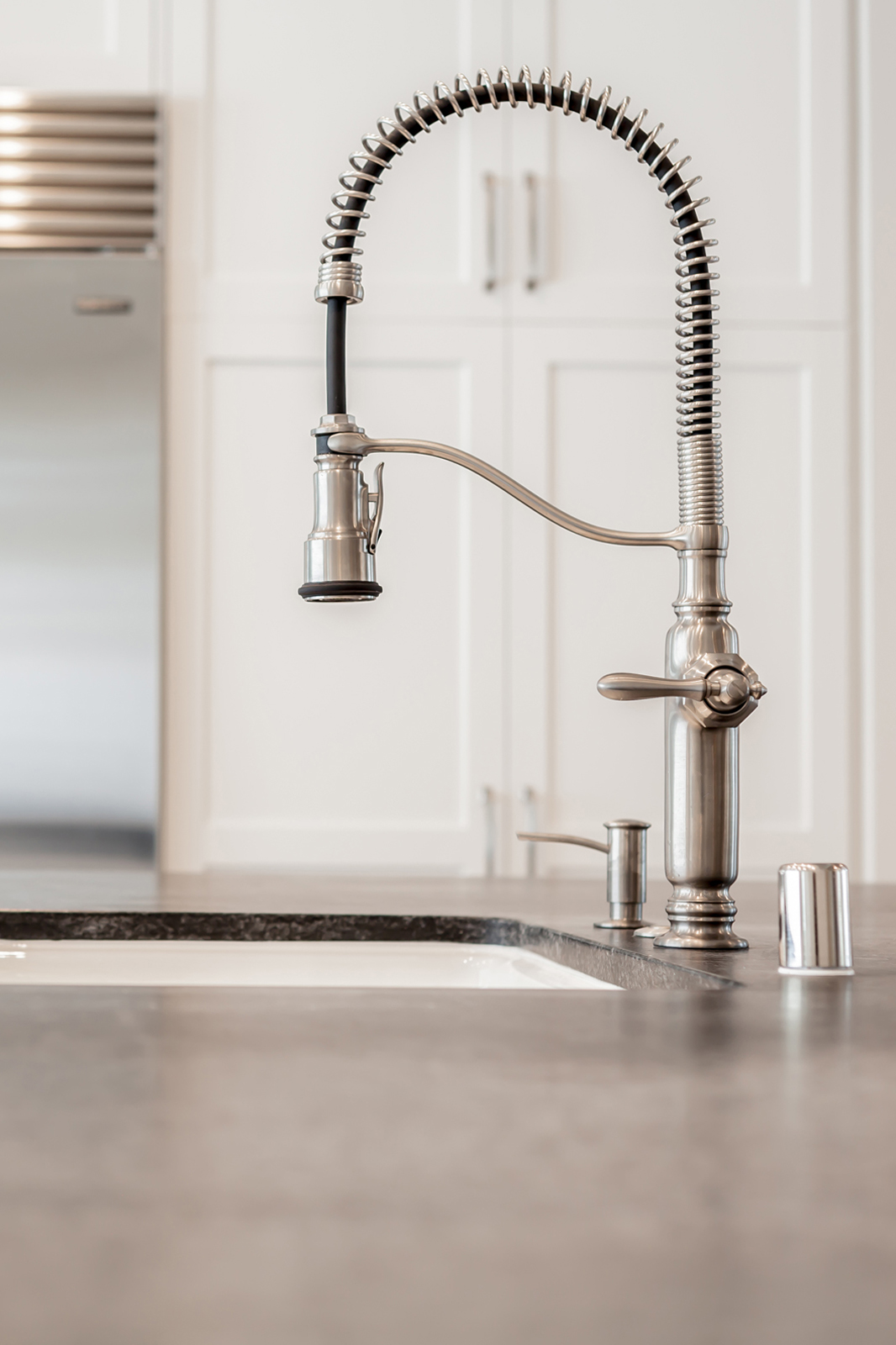 5769 Waverly kitchen1