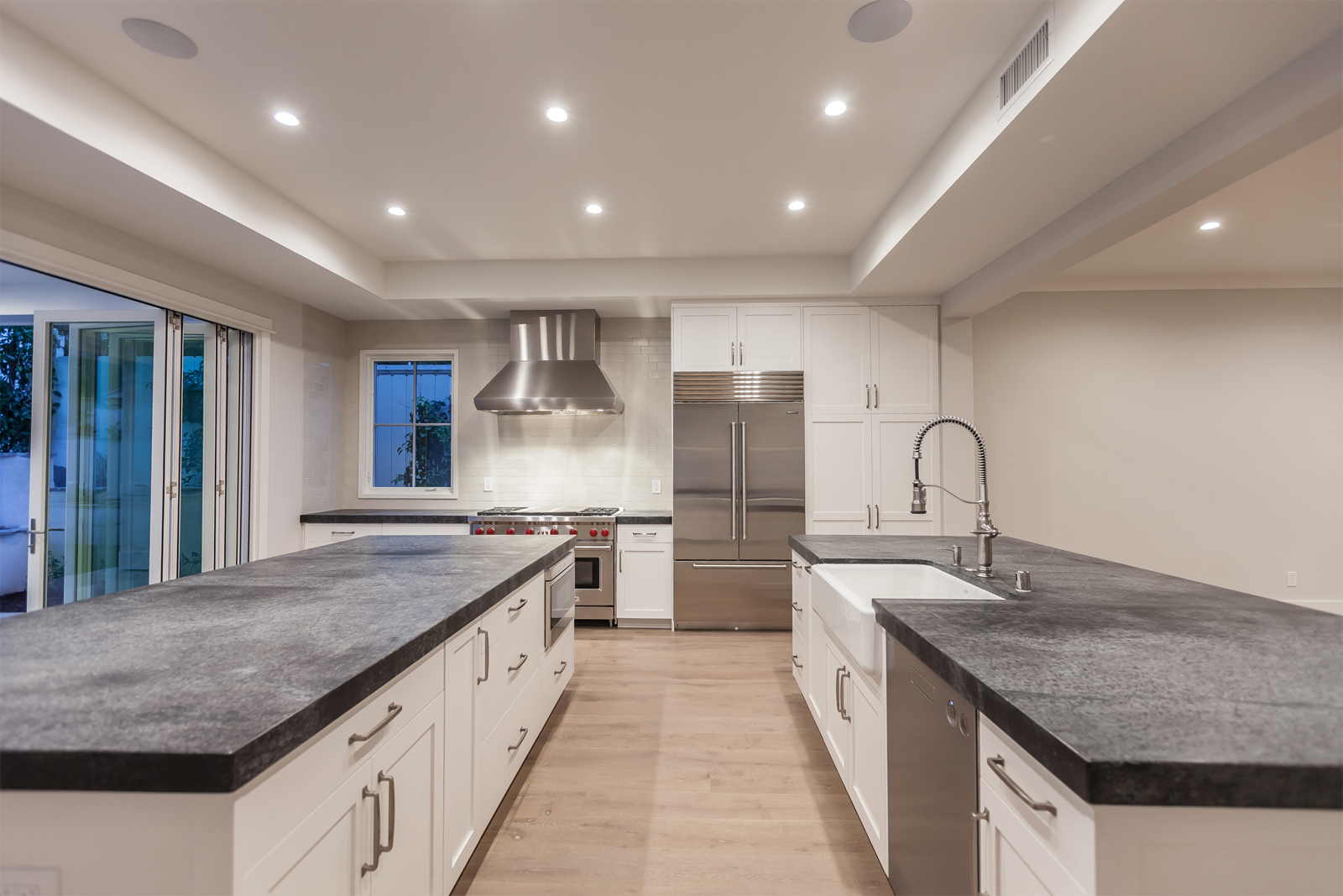 5769 Waverly kitchen2