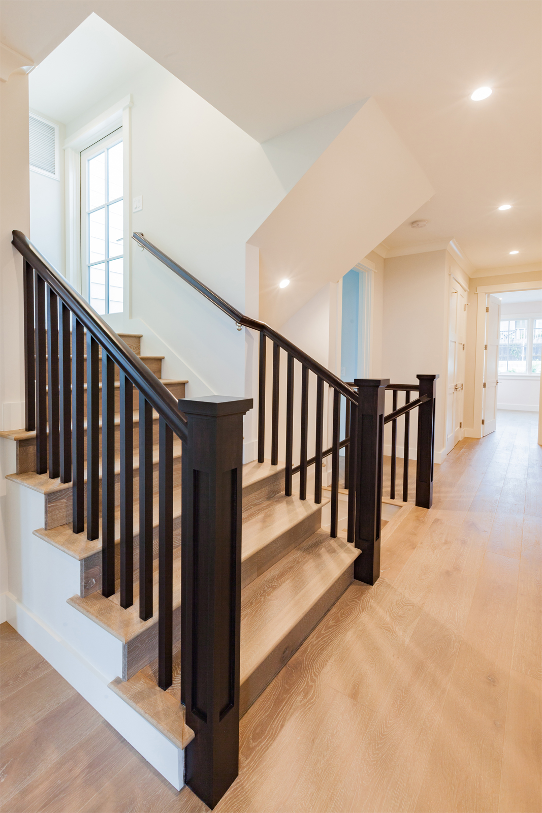 5769 Waverly staircase